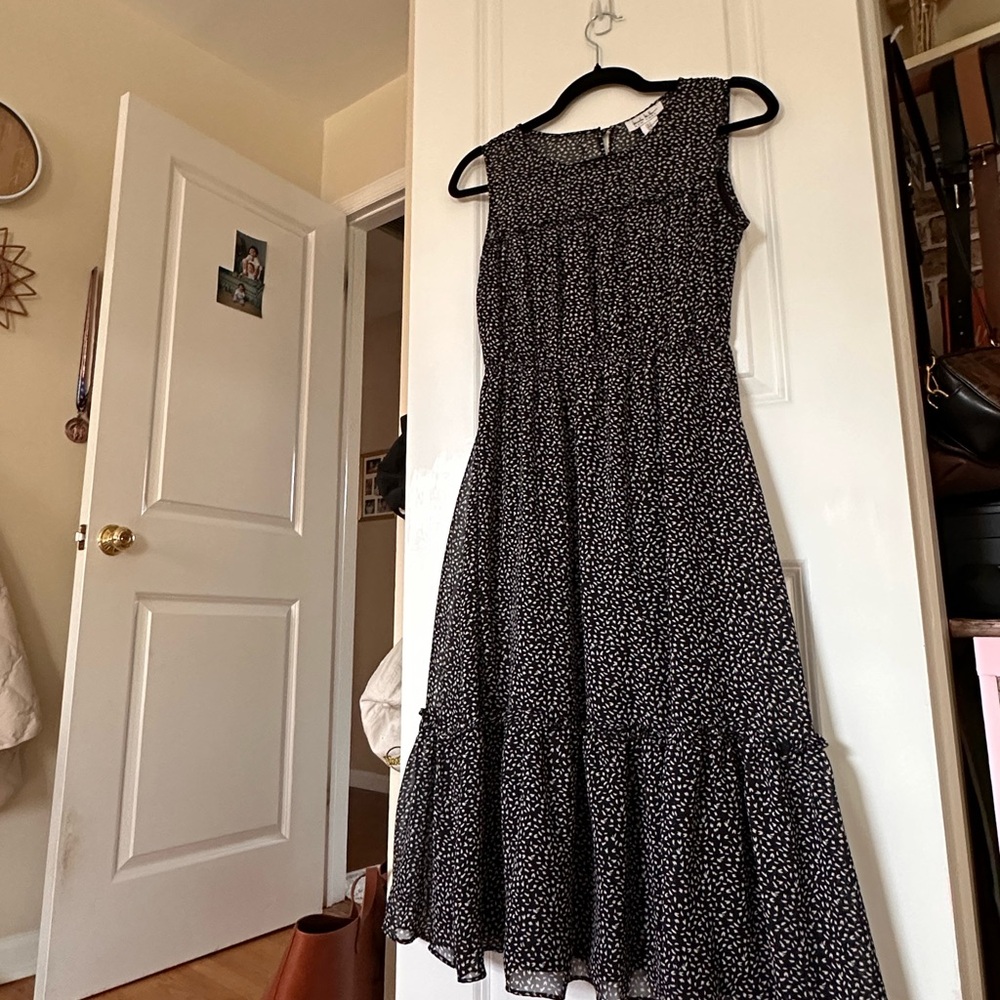Black and White Sleeveless Dress